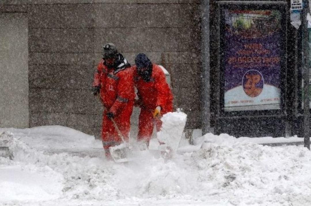 Erzurum&rsquo;da Kar Hayatı Adeta Fel&ccedil; Etti