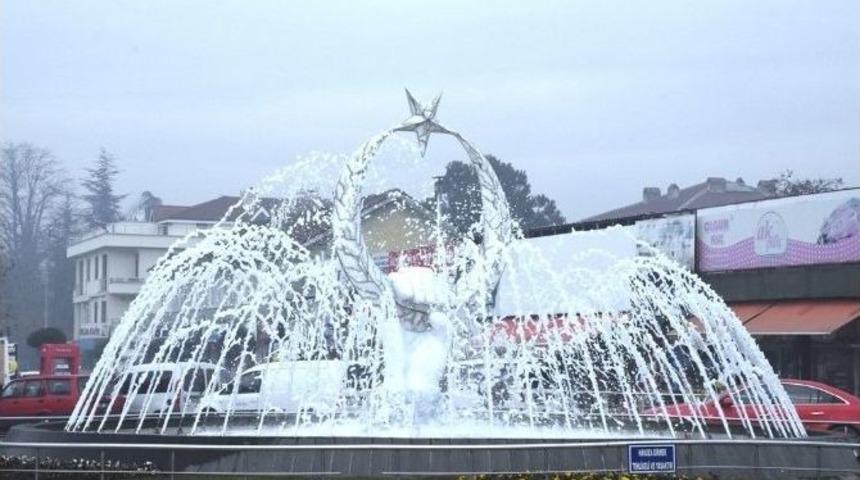 Ay Yıldızlı Havuza B&uuml;y&uuml;k İlgi