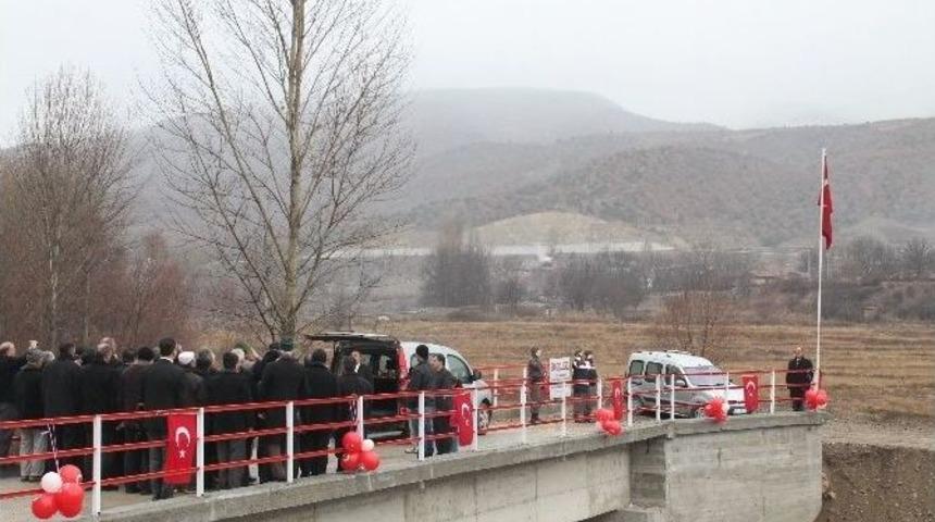 Kızıl&ouml;z K&ouml;pr&uuml;s&uuml; Hizmete A&ccedil;ıldı