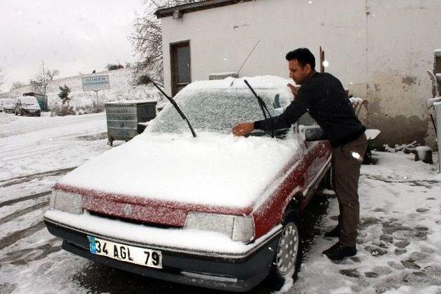 Yalova Beyazlara Büründü