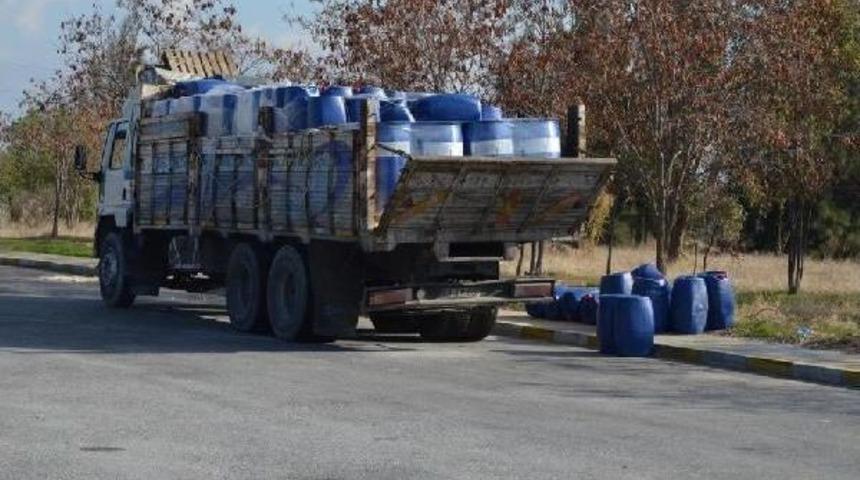 Yola D&ouml;k&uuml;len Kimyasaldan Etkilenen 3 Iş&ccedil;iden 2'si Taburcu Edildi