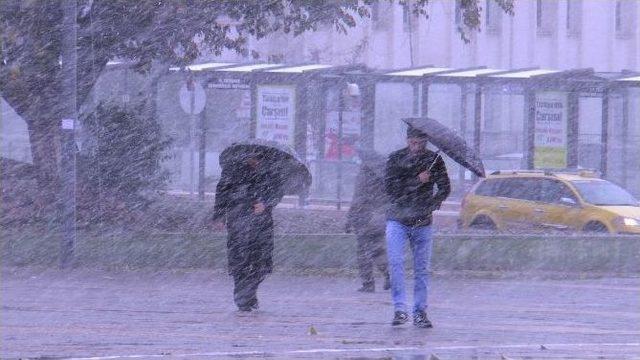 Gaziantep’e Mevsimin İlk Karı Düştü