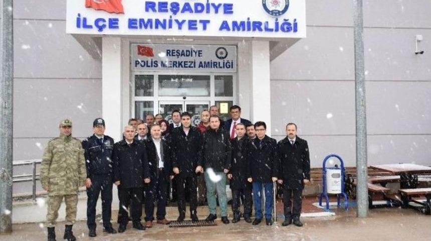 Reşadiye&rsquo;de Polise Destek