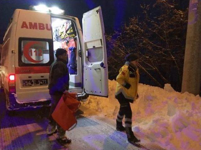 Karla Kaplı Yayla Yolu Iş Makinasıyla Açıldı Ve Hastaya Ulaşıldı