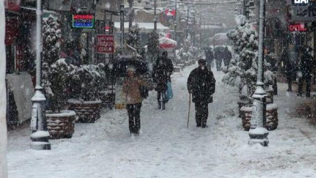 Malatya'da Iki Ilçede Okullara Kar Tatili