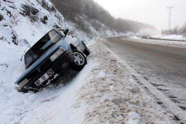 Zonguldak'da Kar Ulaşımı Aksattı (2)