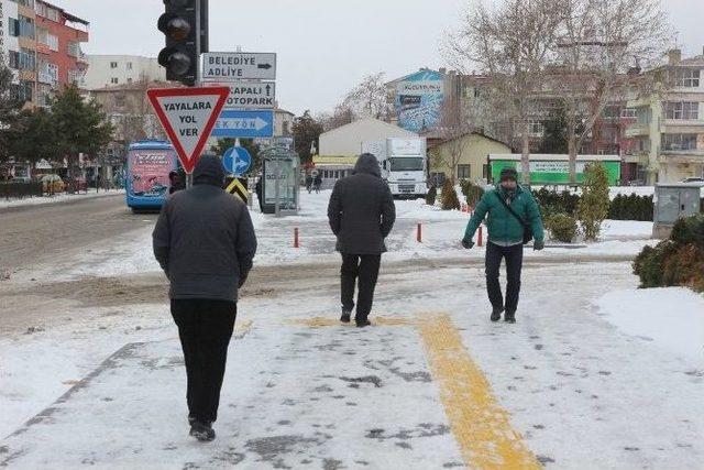 Niğde’de 60 Kişi Sobadan Zehirlendi