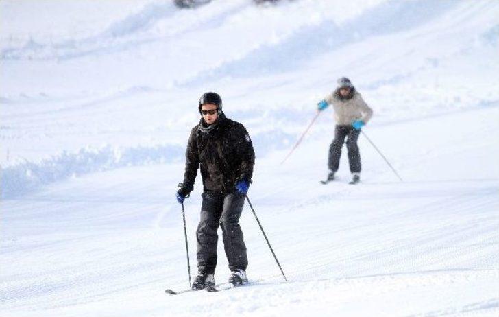 Uludağ’da Kar Kalınlığı 1 Metreyi Buldu G4