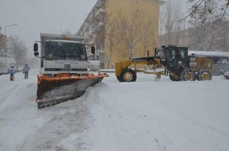 Palandöken Belediyesi’nden Kar Yağışına Anında Müdahale G5