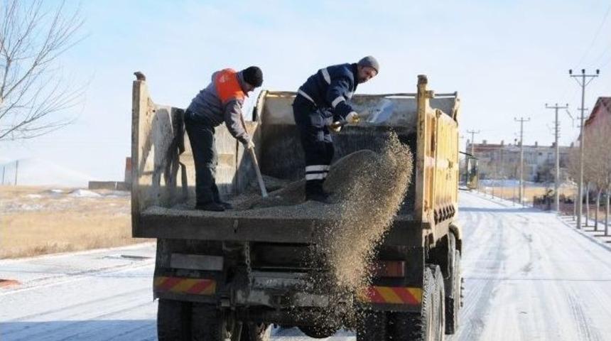 Kar Yağışı Yerini Şiddetli Tipiye Bıraktı