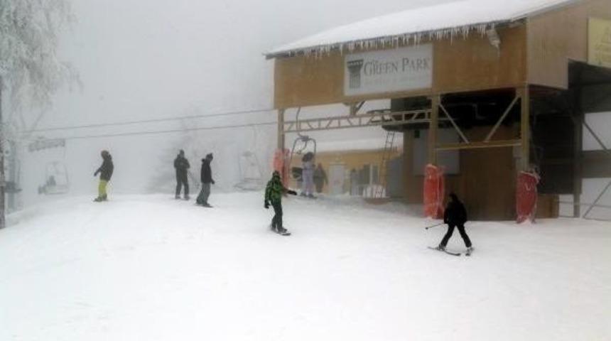 Kartepe'de Kar Kalınlığı 110 Santime Ulaştı