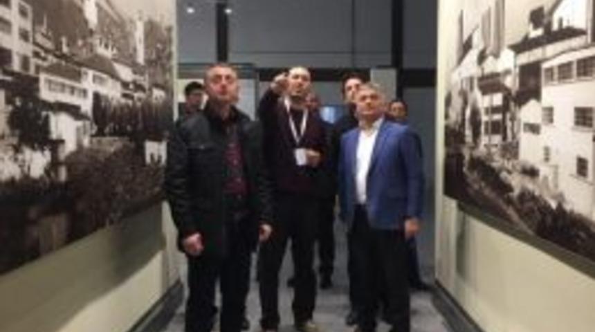 Vali Yazıcı, Kağıt M&uuml;zesi&rsquo;ni &Ccedil;ok Beğendi