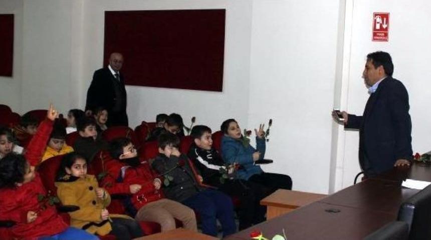 Kayseri'de Ilkokul &Ouml;ğrencilerinden Emniyete Ziyaret