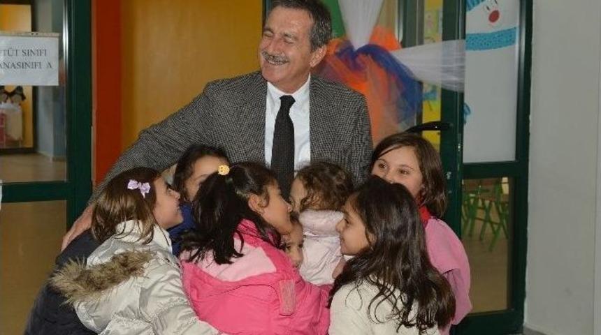 Başkan Ata&ccedil;, &Ouml;zel &Ccedil;ağdaş Okullarını Ziyaret Etti