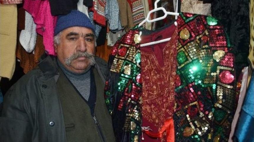 Filmlere Kost&uuml;mler Eski Tellal Pazarından