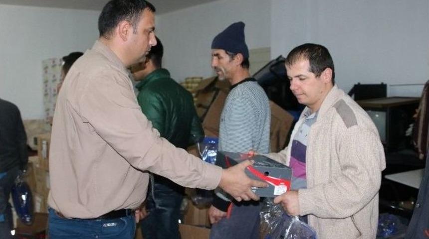 Beyşehir Belediyesi Personeline Koruyucu Kışlık Elbise Dağıtıldı