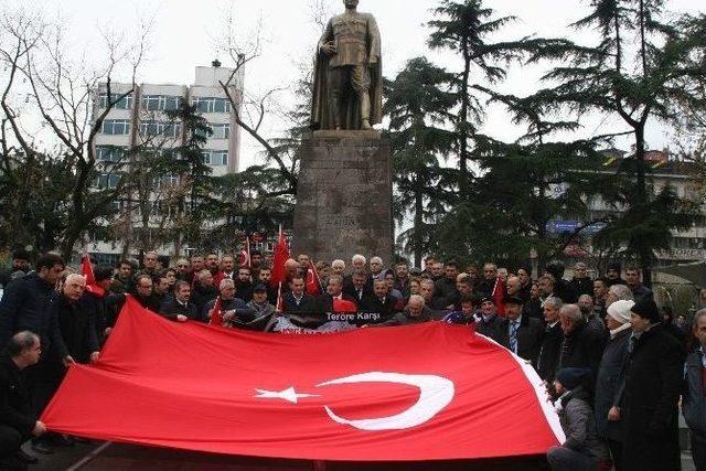 İstanbul’daki Terör Saldırısı Trabzon’da Protesto Edildi