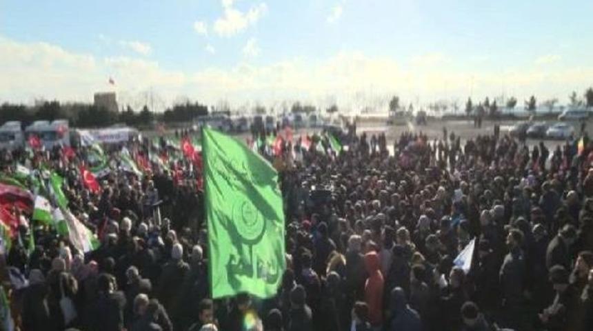 Yardım Konvoyu Halepliler I&ccedil;in İstanbul'dan Hareket Etti