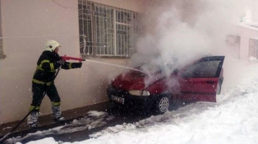 Malatya&rsquo;da Ara&ccedil; Yangını