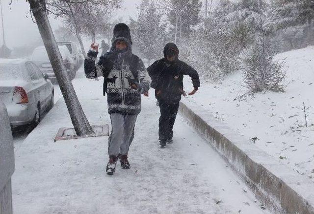 Gaziantep’te Kar Yağışı Etkisini Arttırdı