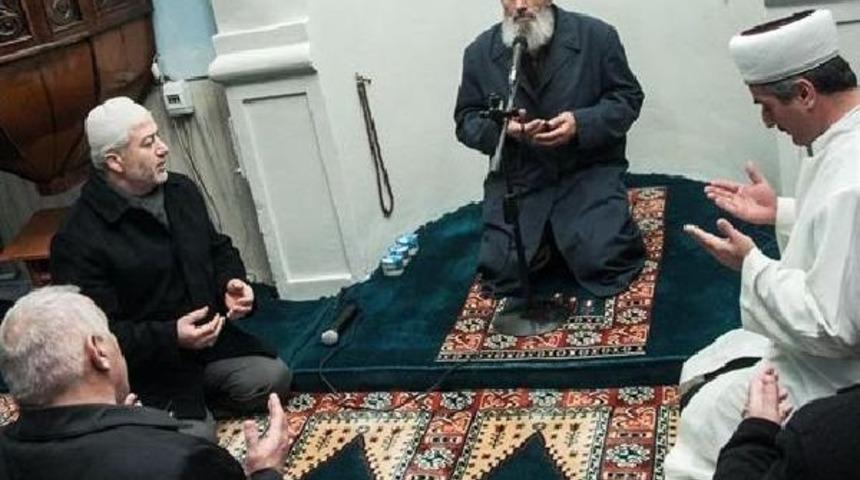 Şehit Kaymakamın Babası, Şehitlere Gıyabi Cenaze Namazı Kuldurdu