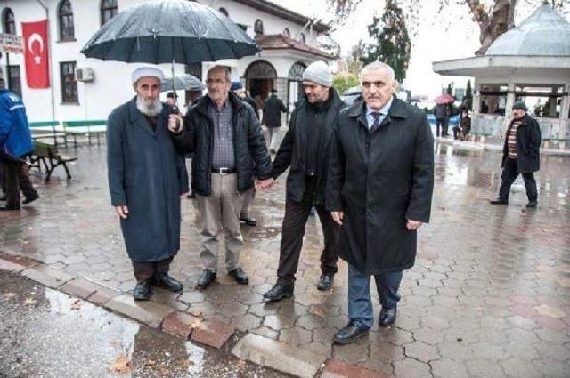 Şehit Kaymakamın Babası, Şehitlere Gıyabi Cenaze Namazı Kuldurdu