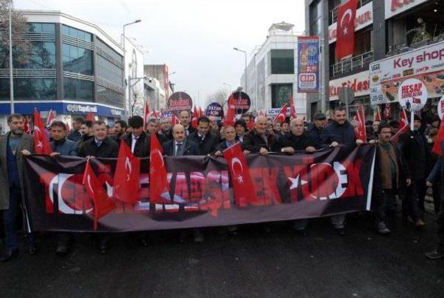 Düzce'de 'şehitlere Saygı, Teröre Lanet' Yürüyüşü