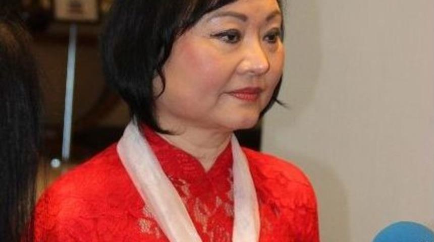 Vietnam Savaşı&rsquo;nın Simgesi Kim Phuc: &ldquo;bug&uuml;n Hala Aynı Durumda Olan &Ccedil;ocukları G&ouml;r&uuml;nce &Ccedil;ok &Uuml;z&uuml;l&uuml;yorum&rdquo;