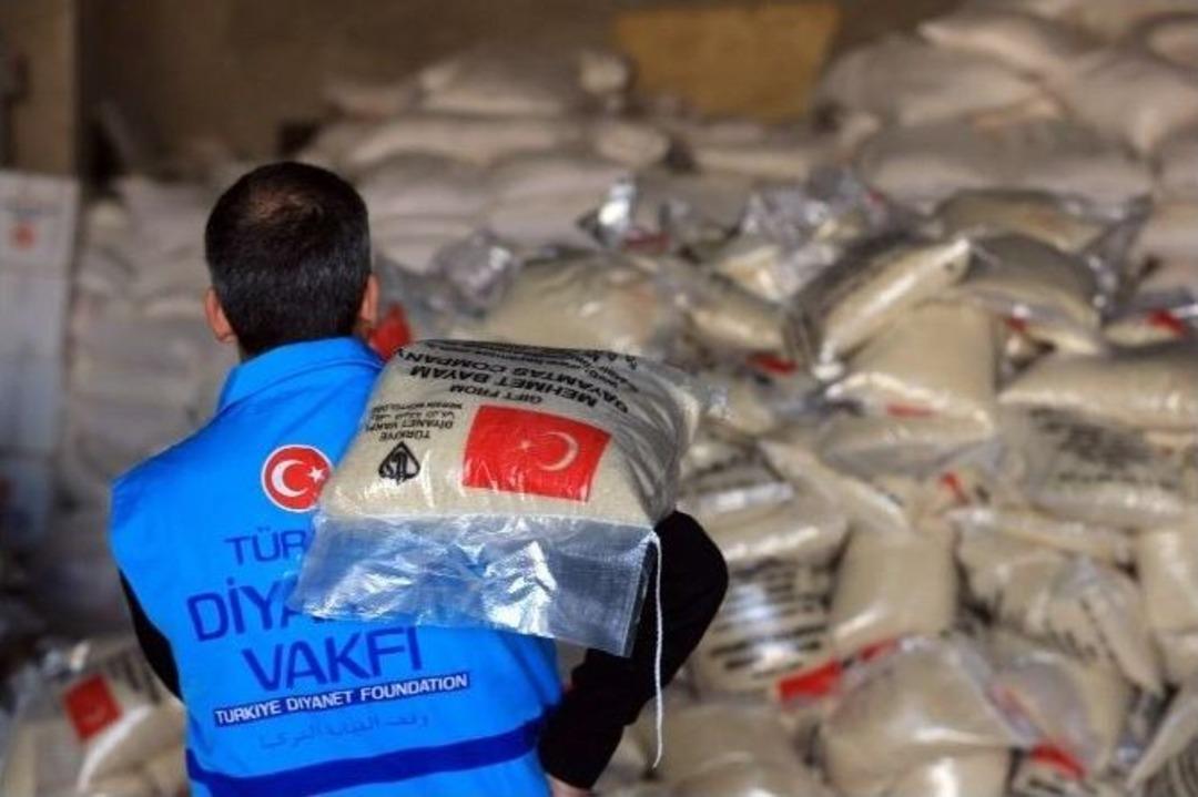 &lsquo;halep&rsquo;te İnsanlık &Ouml;lmesin&rsquo; Kampanyasında İlk Yardımlar B&ouml;lgeye Ulaştı