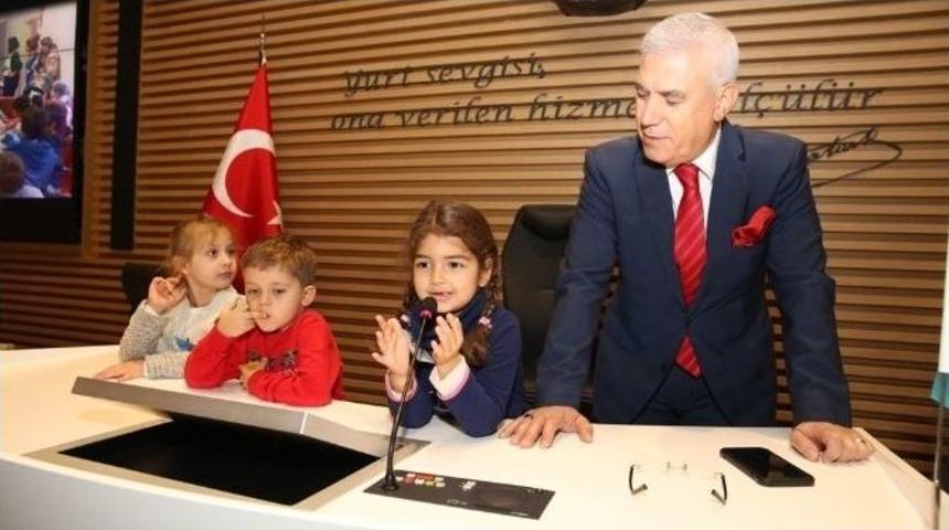 Minikler &lsquo;&ccedil;ocuk Sokağı&rsquo;a Başkan Se&ccedil;ti
