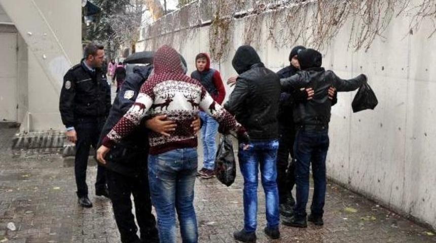 Gaziantep'te Okul &Ccedil;evrelerinde 'huzur' Uygulaması