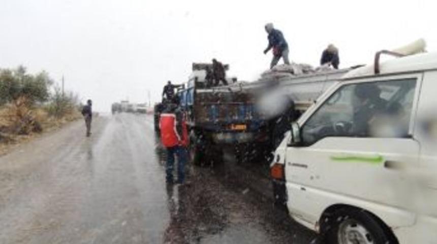 Musabeyli Kaymakamlığı K&ouml;m&uuml;r Dağıtımını S&uuml;rd&uuml;r&uuml;yor