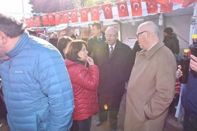 Albayrak Ve Eşkinat Yöresel Ürün Stantlarını Gezdi