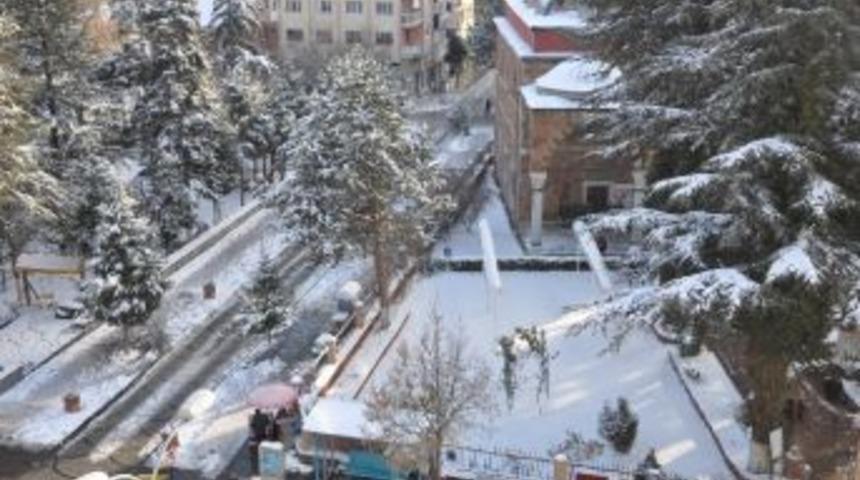 Boz&uuml;y&uuml;k&rsquo;te Taşımalı Eğitime Bir G&uuml;n Ara Verildi