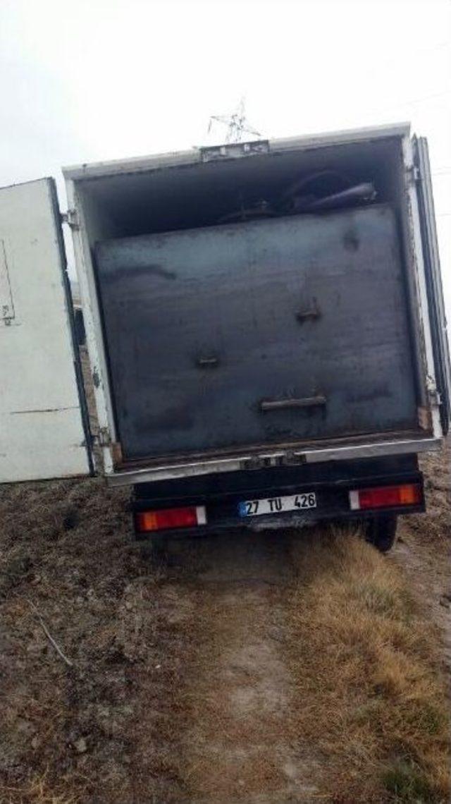 Yol Kontrolü Sırasında 16 Bin Litre Kaçak Akaryakıt Ele Geçirildi