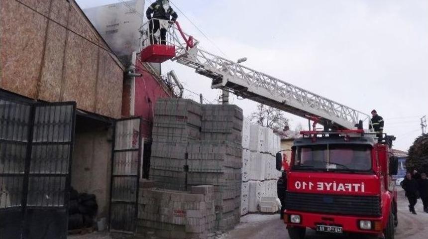 Aksaray&rsquo;da İş Yeri Yangını