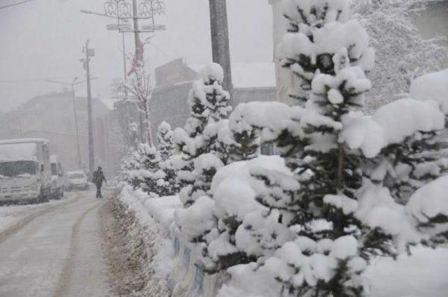 Hakkari de Kar Etkili Oluyor (2) 2