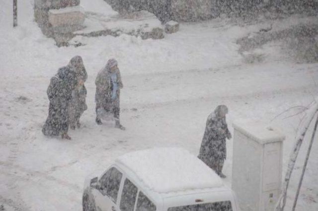 Hakkari de Kar Etkili Oluyor (2) 3