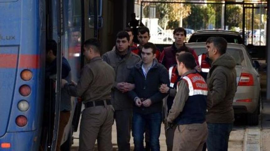 Paris Saldırılarının Keşif&ccedil;isine 10 Yıl 9 Ay Hapis