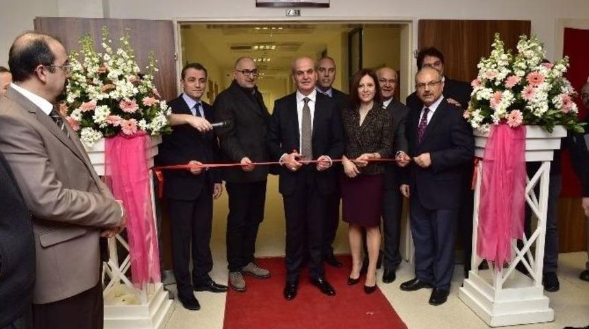 "t&uuml;rkiye&rsquo;de Her Yıl Yaklaşık 150 Bin Kişiye Kanser Tanısı Konuyor"