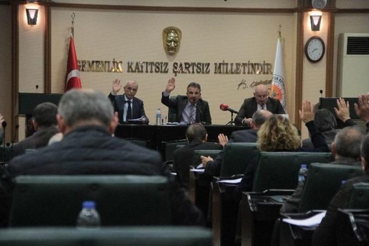 Meclisin Yıl Sonu Toplantısı Tartışmalı Ge&ccedil;ti