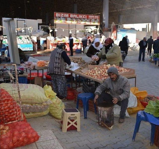 Antalya’da Pazar Esnafının Soğukla İmtihanı