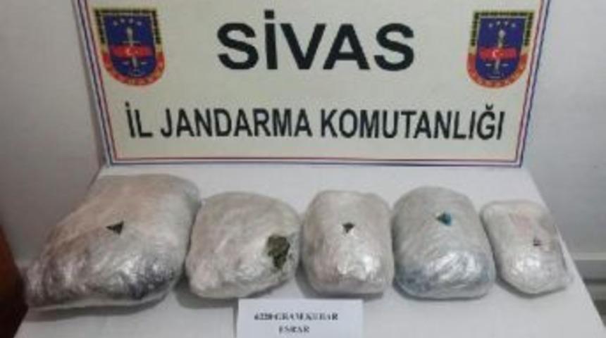 Trende 6 Kilo 220 Gram Esrar Ele Ge&ccedil;irildi