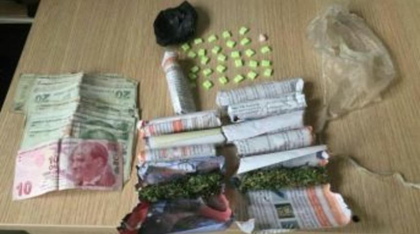 Uyuşturucu Satıcısı Su&ccedil;&uuml;st&uuml; Yakalandı