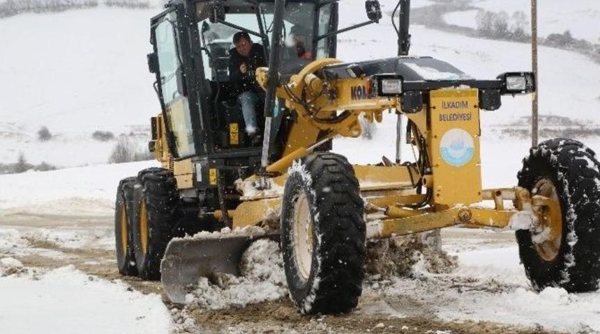 İlkadım&rsquo;da Karla M&uuml;cadele