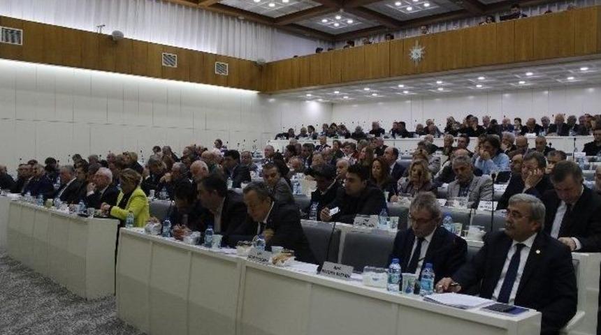 İzmir&rsquo;de G&uuml;ndem Ulaşımda Zam