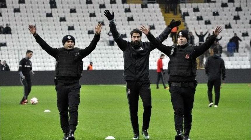 &Ccedil;evik Kuvvet &Uuml;&ccedil;l&uuml; &Ccedil;ektirdi