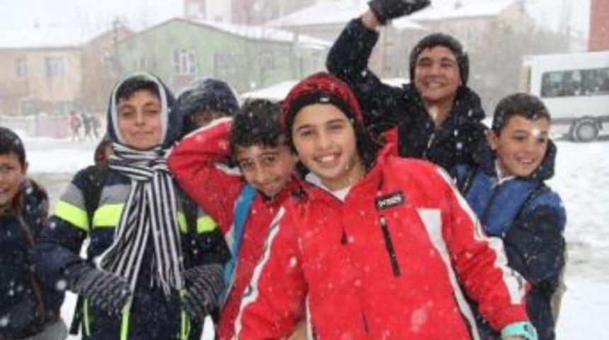 Ardahan&rsquo;da Okullar Yarın Da Tatil Edildi