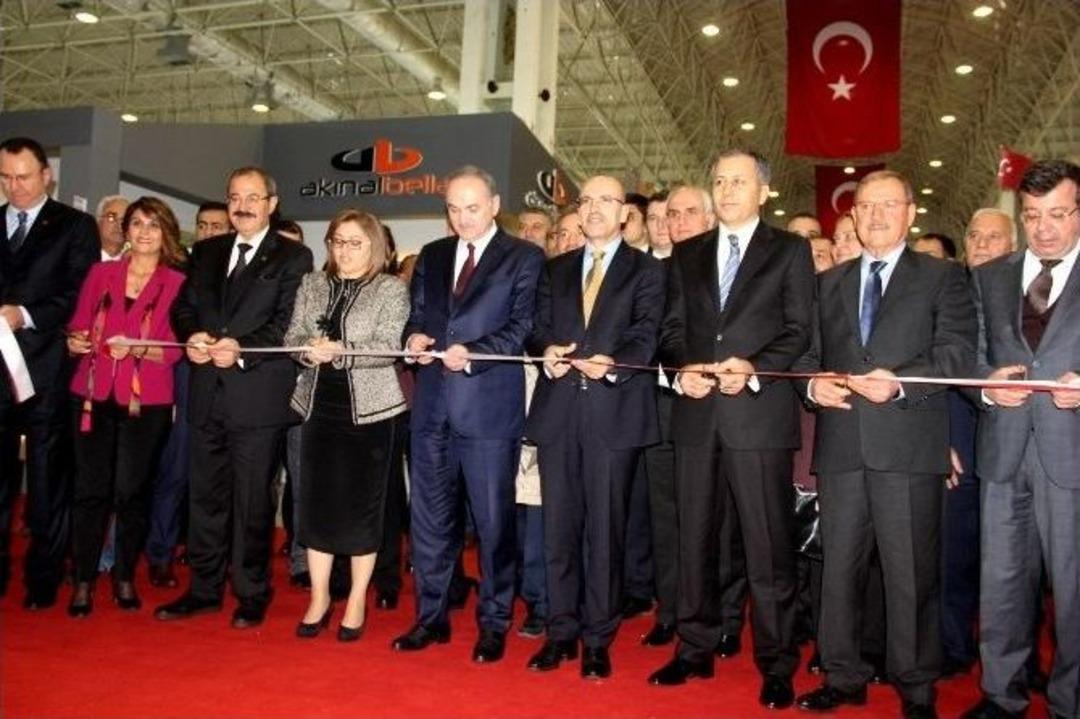 250 Firma 800 Markanın Temsil Edildiği Gapshoes T&ouml;renle A&ccedil;ıldı