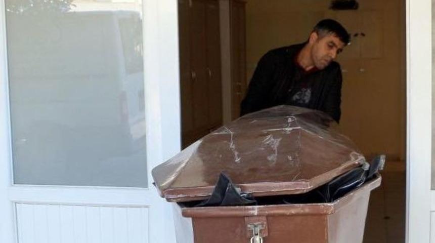 &Ccedil;alıştığı Otelde &Ouml;ld&uuml;r&uuml;ld&uuml;